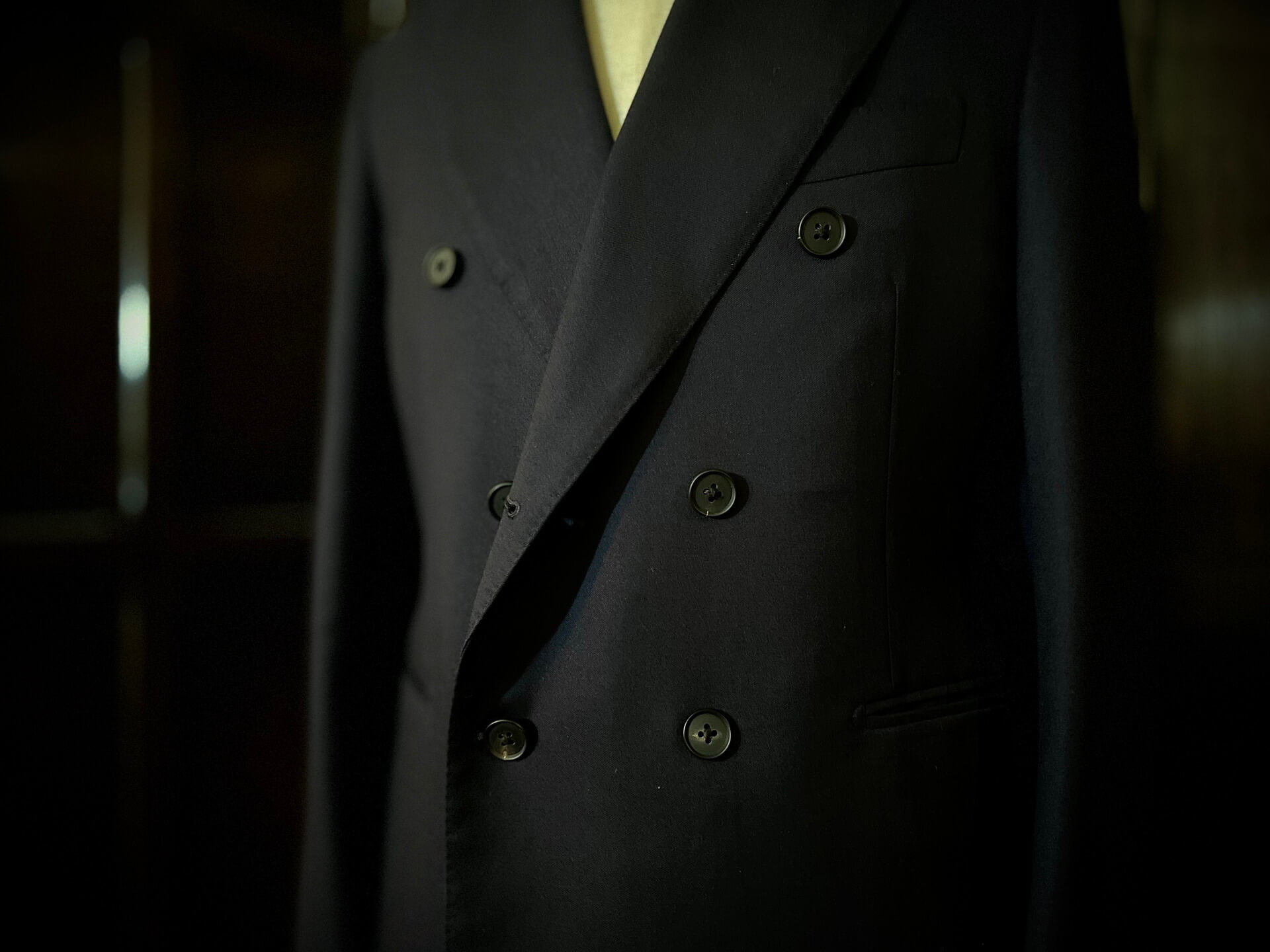 cashmere-blend-midnight-navy-double-breasted-suit_04.jpg