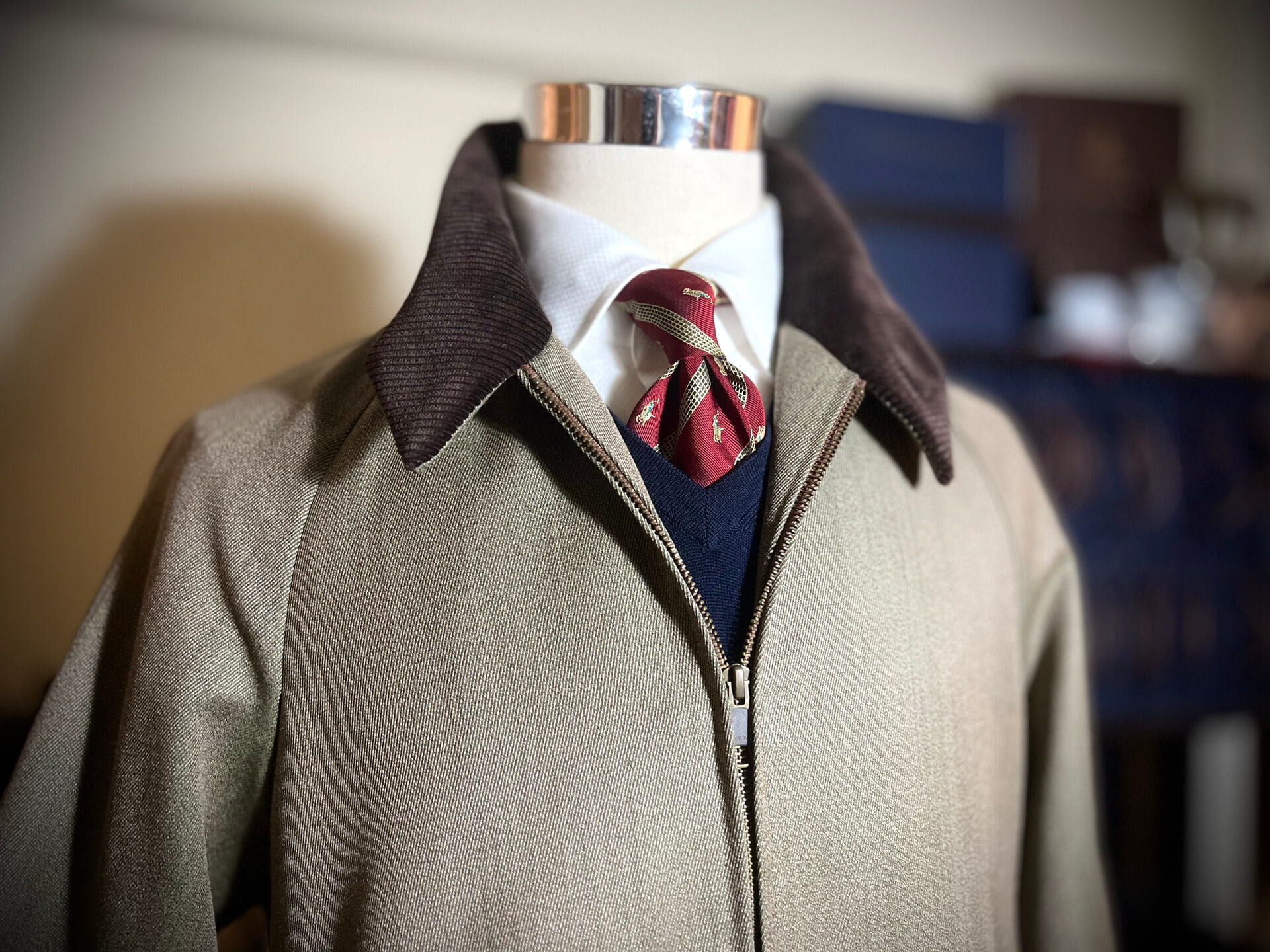 order_an_adult_blouson_that_can_be_used_in_dress_casual_01.jpg