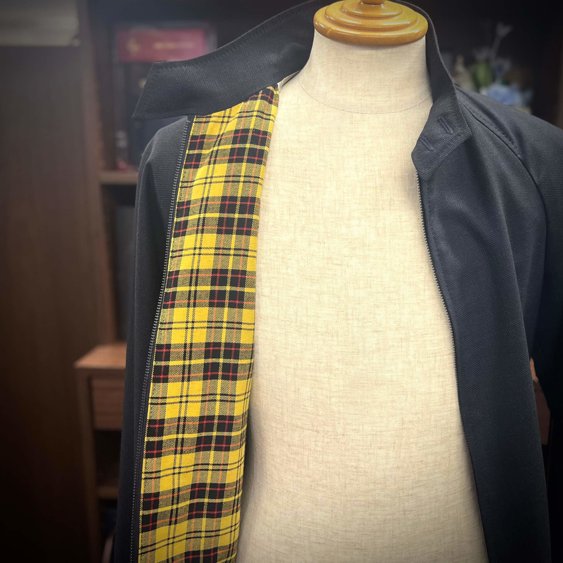 order_an_adult_blouson_that_can_be_used_in_dress_casual_36.jpg