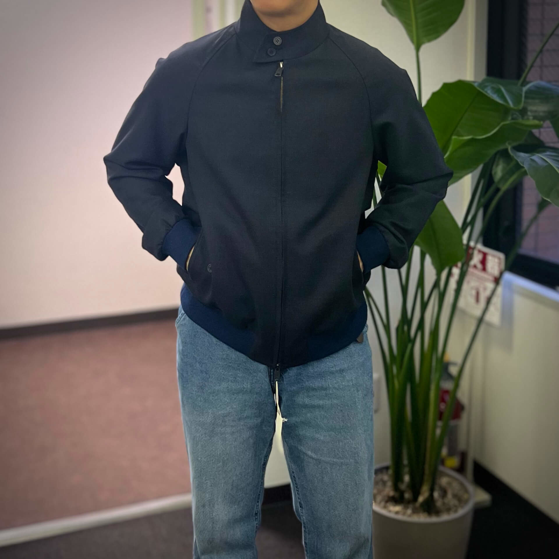 order_an_adult_blouson_that_can_be_used_in_dress_casual_42.jpg