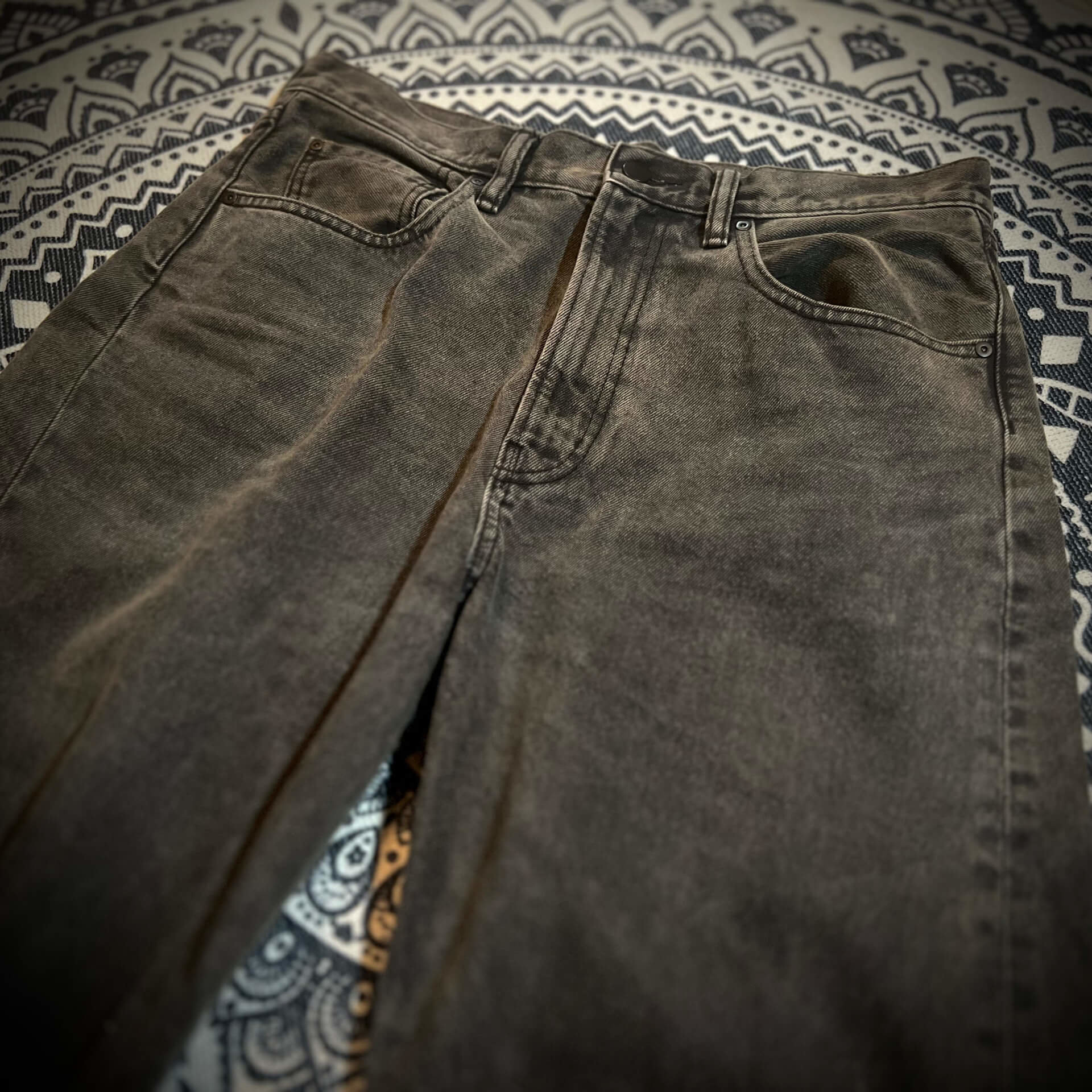 recommended_jacket_and_jeans_coordination_for_people_in_their_30s_and_40s_12.jpg